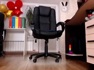 Chaturbate Sex Cam of hottdoll611
