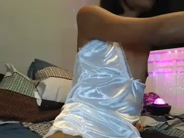 Chaturbate Watch Live Sex Cams of melahnie051002