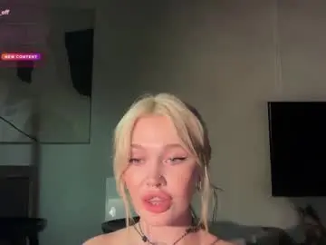 Chaturbate Adult Video Chat of golden_alinee