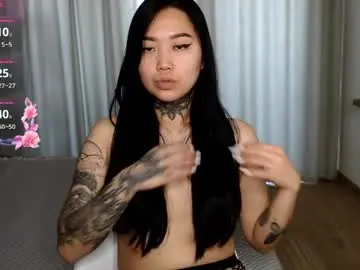 Chaturbate Live Sex Cam of lillgothbaby