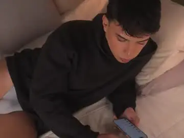 Chaturbate Nude Webcam of zamuel_18