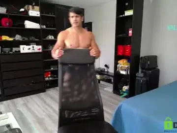 Chaturbate Live Sex Cam of latino23bom