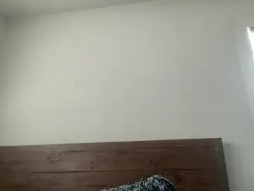 Chaturbate Live Sex Cam of legallybrun91