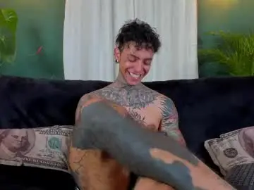 Chaturbate Live Porn of aron_ford
