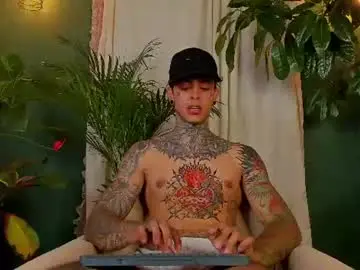 Chaturbate Nude Webcam of aron_ford