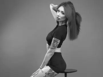 Imlive Live Porn of TokyoHoney
