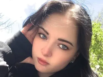Livejasmin Free Porn Cam of KiraBentley