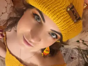 Myfreecams Live Sex Cam of aliceisonfire