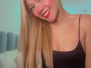 Myfreecams Live Sex Cam of Saritaa__