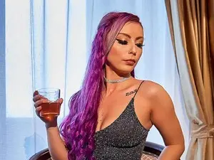 Myfreecams Nude Webcam of NicoleJonnes
