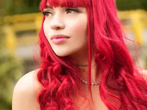Myfreecams Live Sex Cam of Nicole_Rous