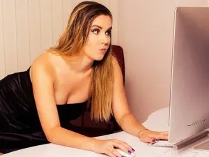 Myfreecams Nude Webcam of SophiestiqueM