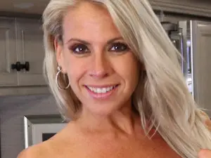 Myfreecams Live Sex of WildWifeBarbi