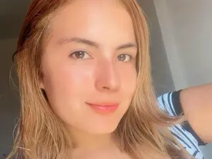 Myfreecams Nude Webcam of Lara19