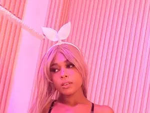 Myfreecams Live Sex Cam of Salomebenz