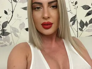 Myfreecams Adult Webcams of Love_wet_rain