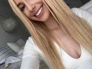 Myfreecams Sex Cam of BelleBlondy