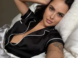 Myfreecams Live Sex of NotYourNaomi