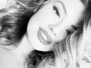 Myfreecams Free Porn Cam of Ur_Wet_Desire