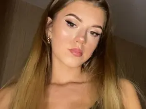Myfreecams Nude Webcam of Iness_lex
