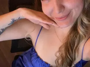 Myfreecams Live Sex Cam of Monica