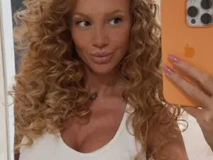 Myfreecams Live Sex Cam of GingerEllis