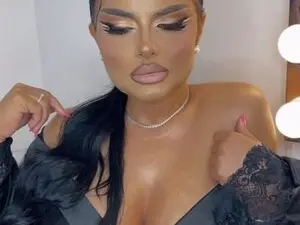 Myfreecams Sex Chat of Issabela18