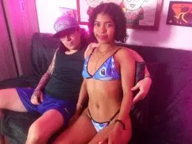 Olecams Watch Live Sex Cams of SweetAndSavage