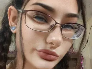 Streamate Free Porn Cam of LexiBaretta