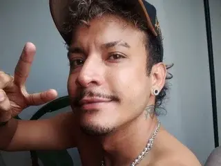 Streamate Live Sex Cam of MorisogBIG20