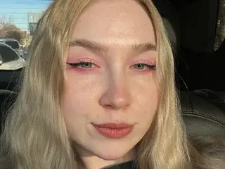 Streamate Live Porn of Lily_Flower69