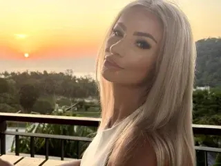 Streamate Best Webcam of MarillynnMoon