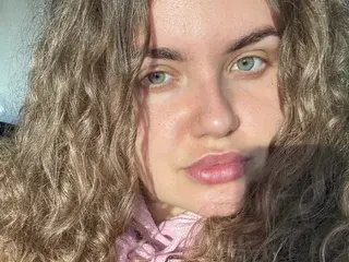 Streamate Live Porn of SincereGrace