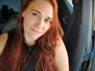 Streamate Free Live Porn of Sneakydesire
