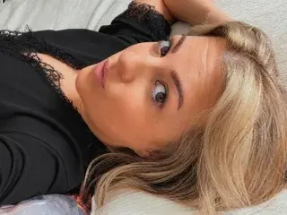 Streamate Live Porn of MsBelleWarick