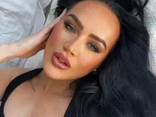 Streamate Private Sex Chat of Lola_Valentina