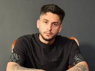 Streamate Free Live Porn of TroyWade