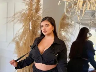 Streamate Adult Webcam of SaraWatsonns