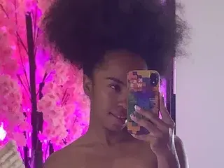 Streamate Nude Webcam of Emma_Lovve
