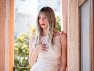 Streamate Best live sex cam show of RosemaryGrey