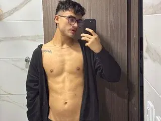 Streamate Sex Cam of alexxxx_dicker