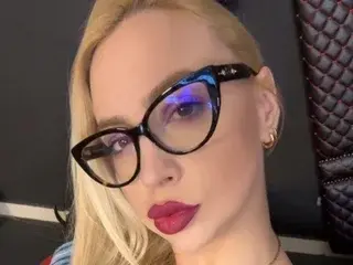 Streamate Live Sex Cam of ollivia_smith