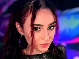 Streamate Free Live Porn of SaraiAngel