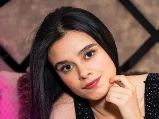Streamate Watch Live Sex Cams of BrisaRoss