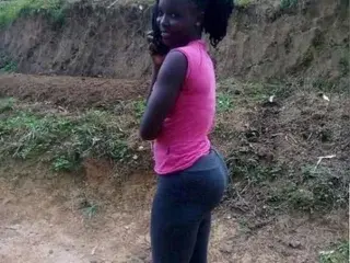 Streamate Free Porn Cam of Petite_ebony19