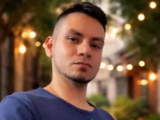 Streamate Live Porn of RickAdams