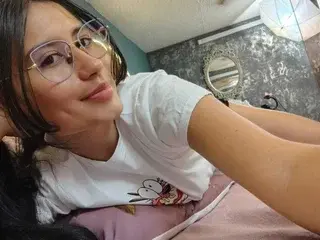 Streamate Live Sex Cam of NayeCloud