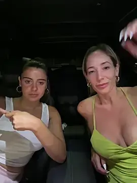 Stripchat Watch Live Sex Cams of SweetAlegra_