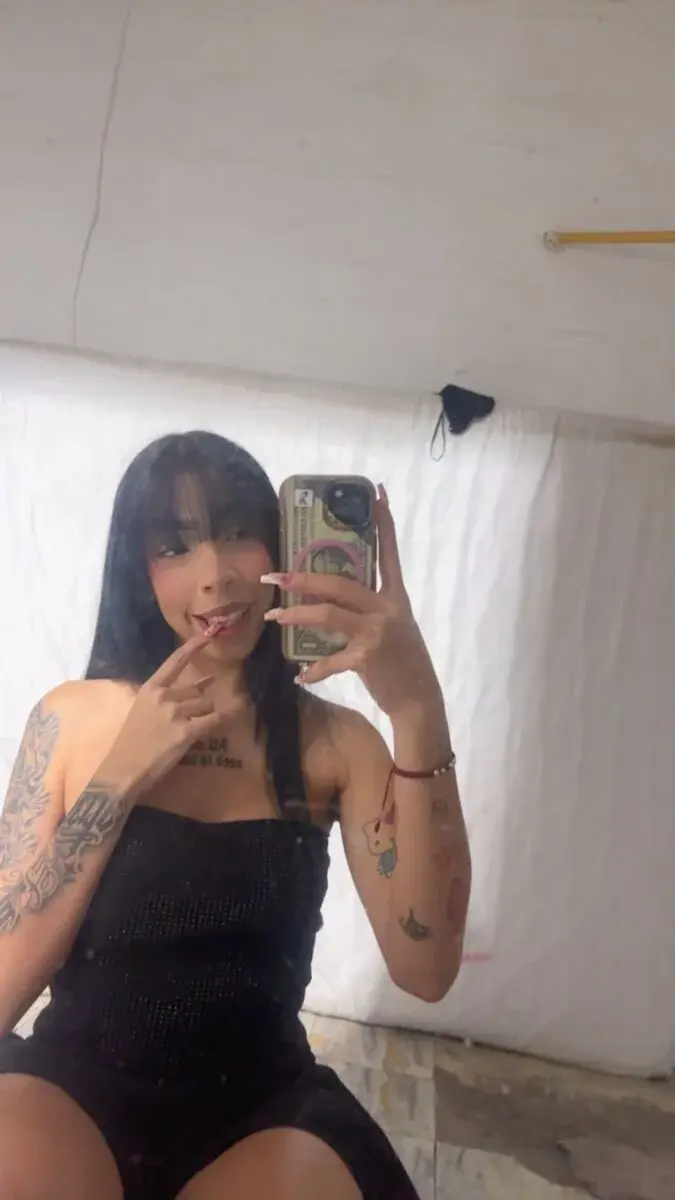 chloe_rhoades