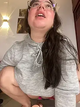 Stripchat Sex Cam of LunaGil1